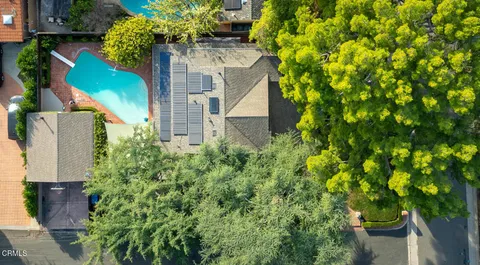 $3,295,000 | 2042 Los Amigos Street, La Canada Flintridge, CA 91011