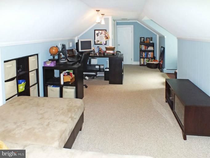 Bedroom 3, View 1