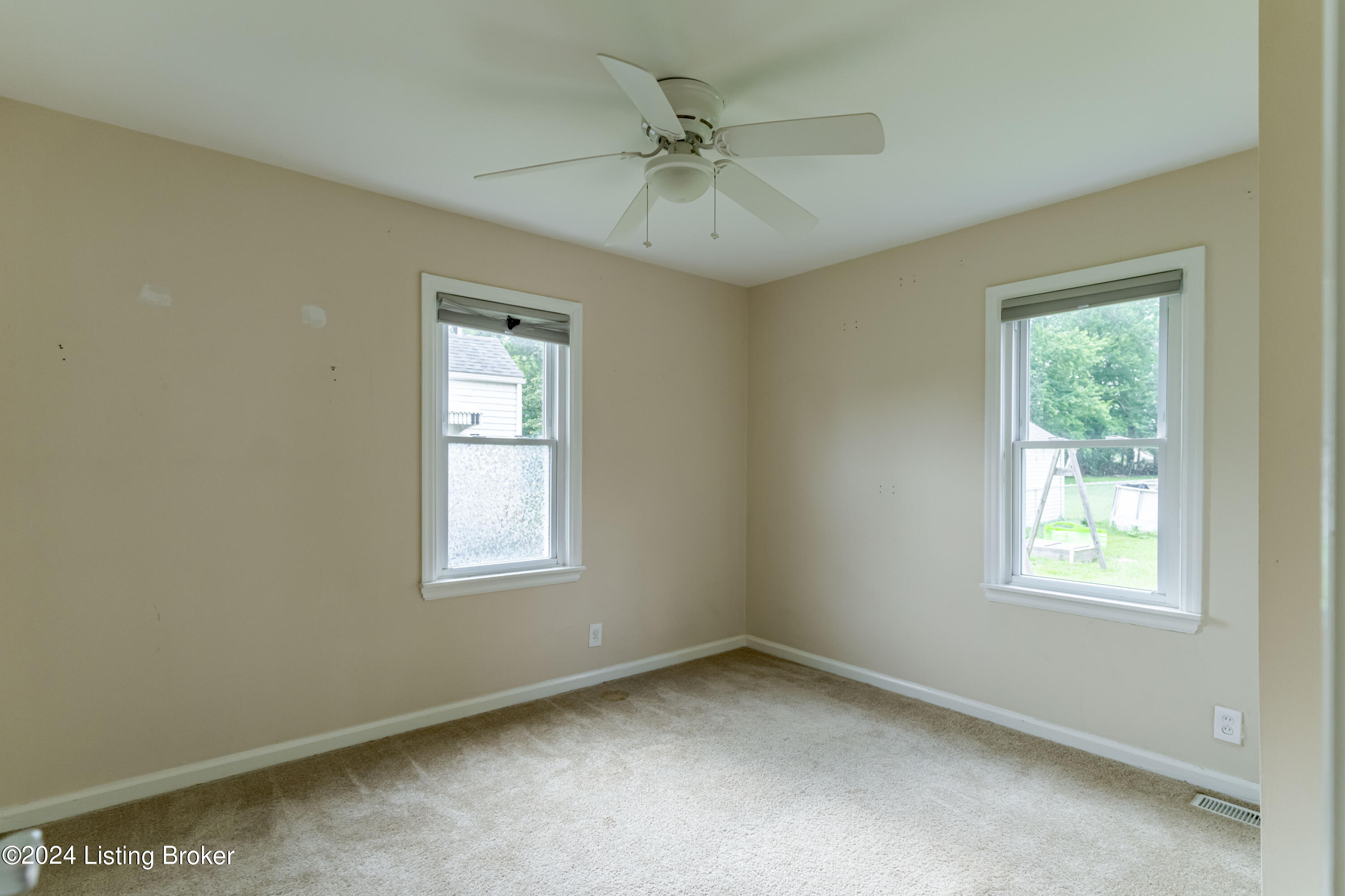 1029 Reeves Road Louisville, KY 40219 - Photo 18 of 34 DSC02276