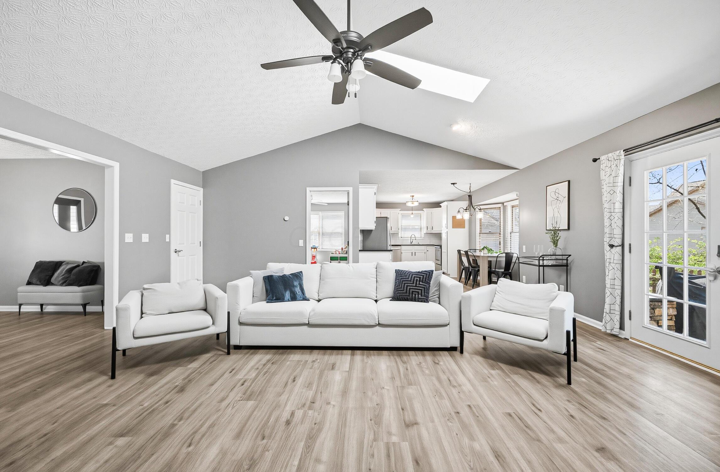 637 Ridenour Road Columbus, OH 43230 - Photo 9 of 61 Great Room