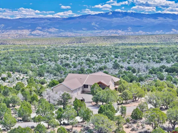 $1,200,000 | 62100 V62 Trail, Montrose, CO 81403