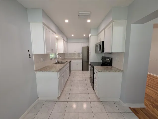 $2,300 | 196 Hunter Court, Palm Harbor, FL 34684