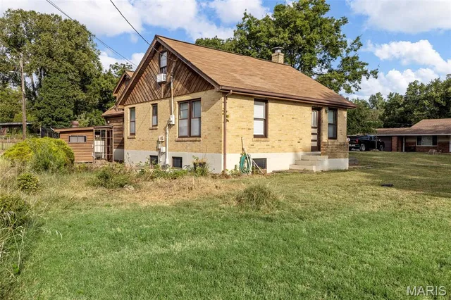 $200,000 | 315 Richarz Drive, Fenton, MO 63026