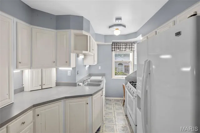 $200,000 | 315 Richarz Drive, Fenton, MO 63026