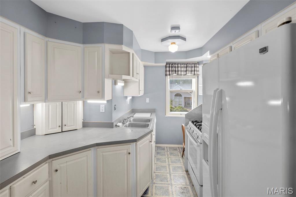 315 Richarz Drive Fenton, MO 63026 - Photo 6 of 26