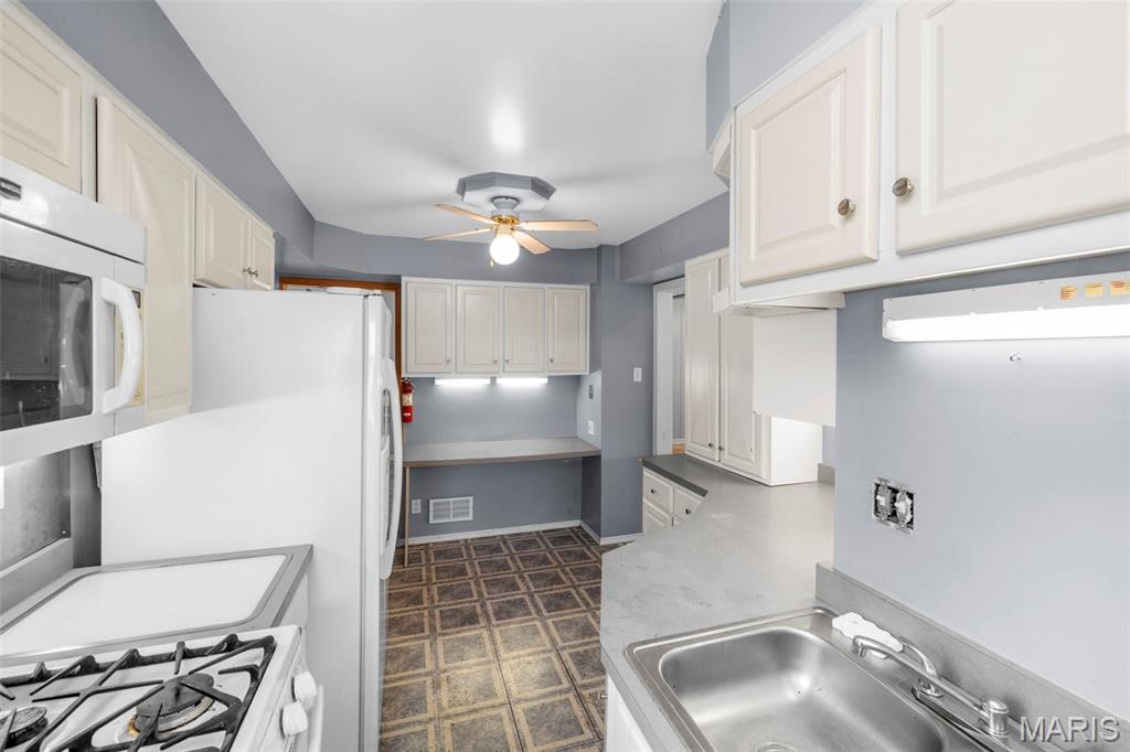 315 Richarz Drive Fenton, MO 63026 - Photo 8 of 26