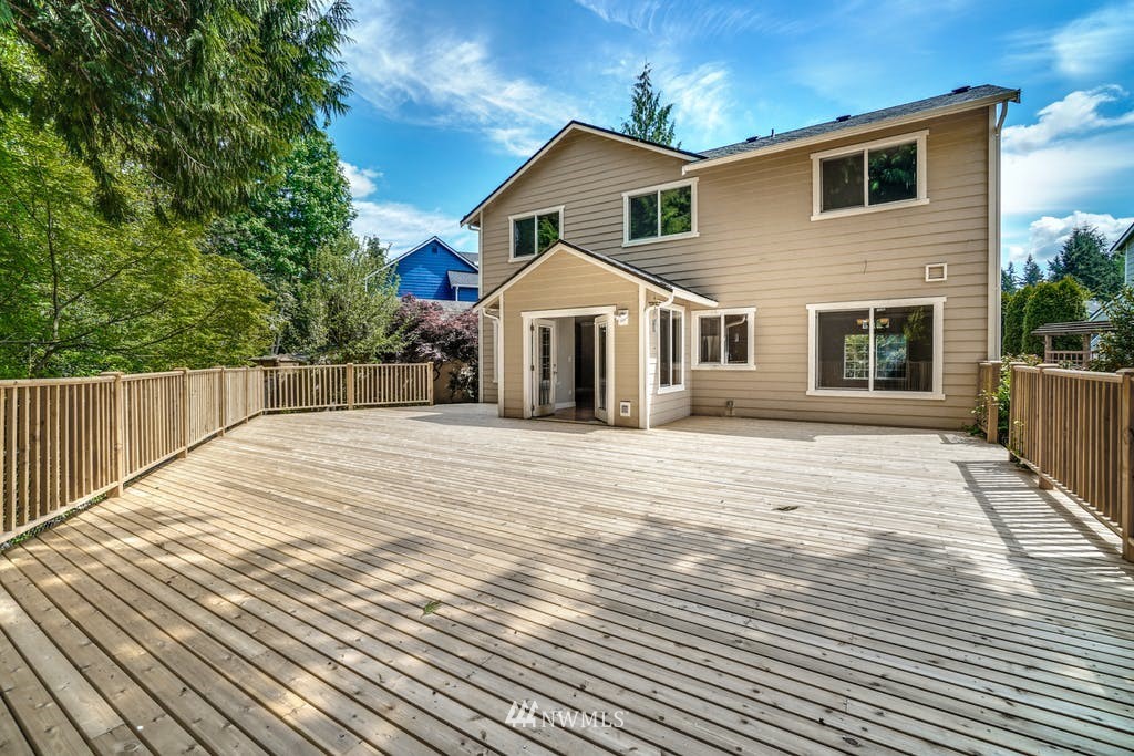 18708 2nd Place West Bothell, WA 98012 - Photo 17 of 39