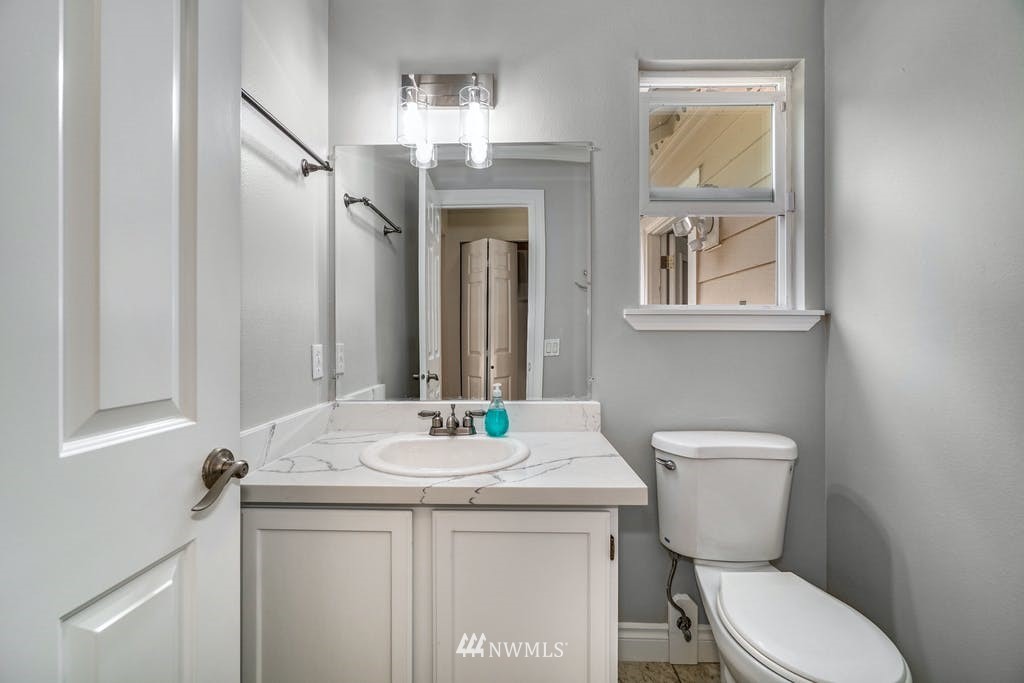 18708 2nd Place West Bothell, WA 98012 - Photo 23 of 39