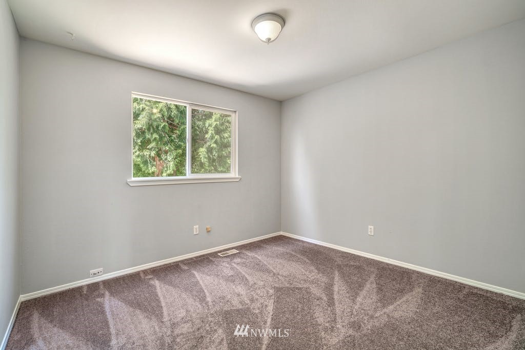18708 2nd Place West Bothell, WA 98012 - Photo 32 of 39