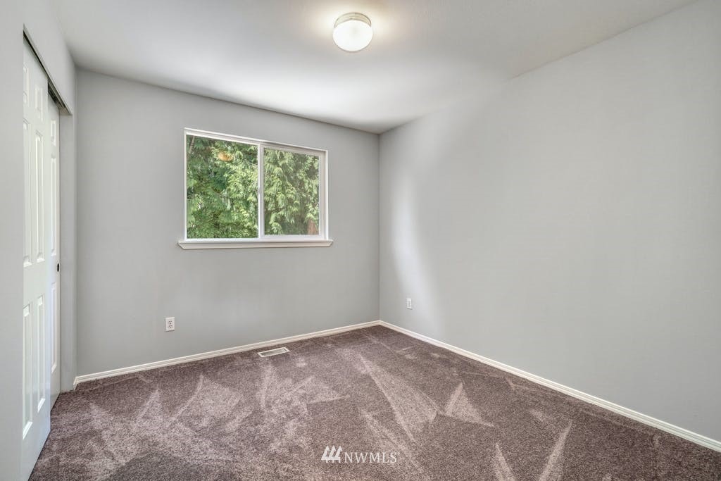 18708 2nd Place West Bothell, WA 98012 - Photo 34 of 39