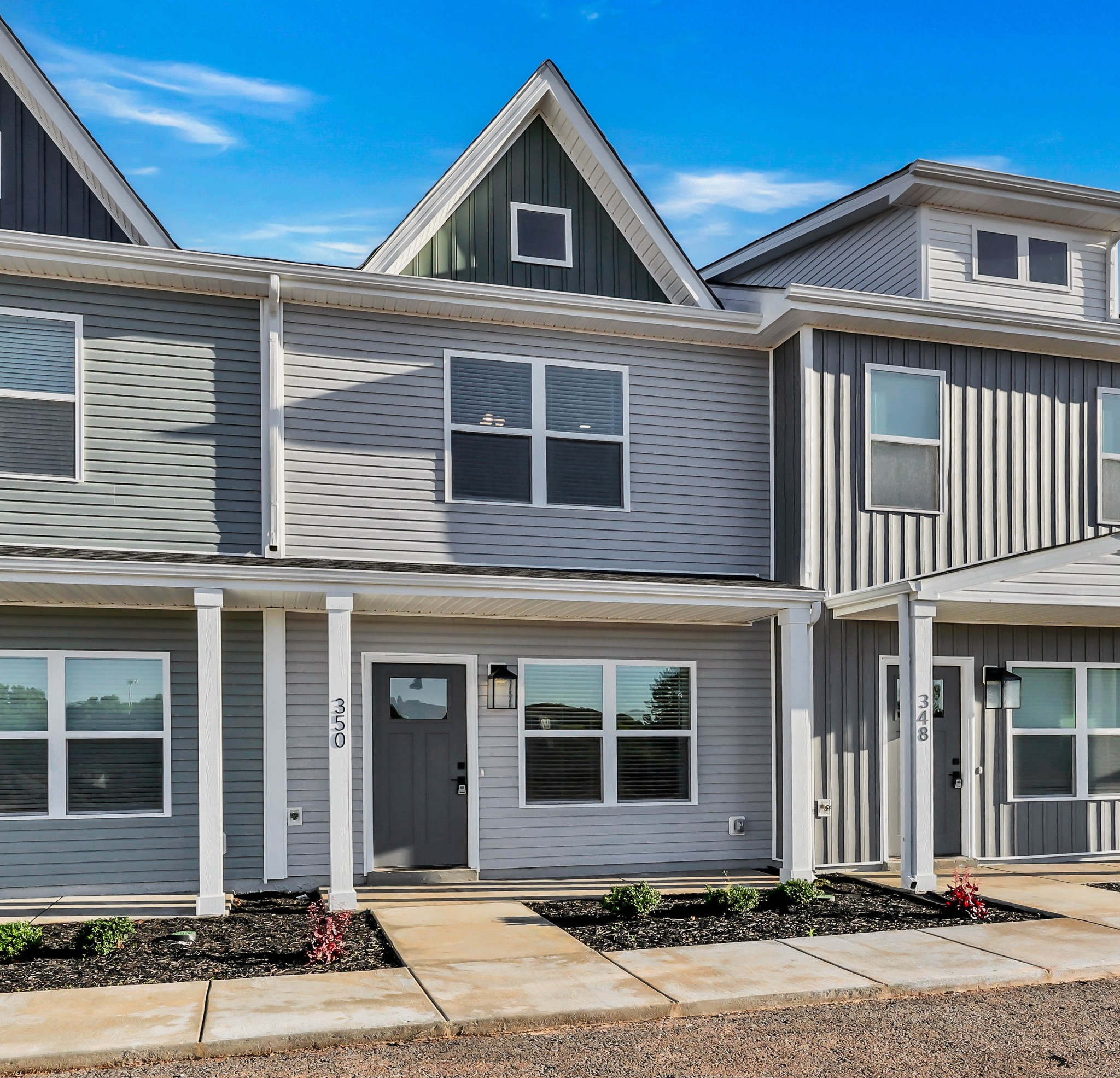 350 Front Rdg Circle Clarksville, TN 37042 - Photo 2 of 29
