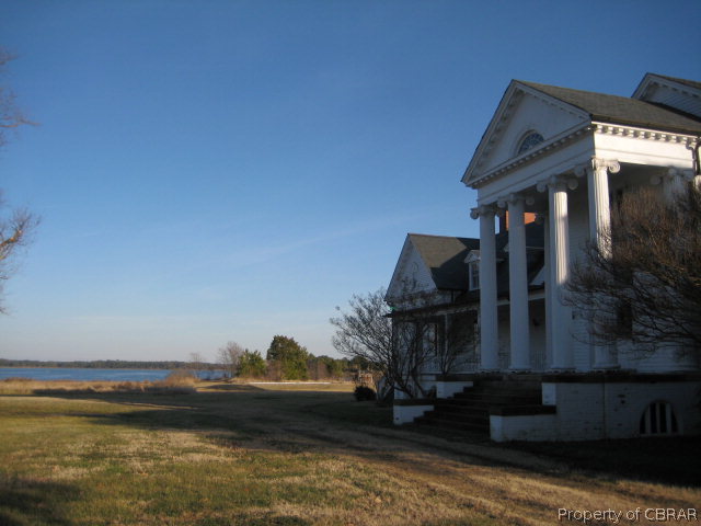 4100 Eagle Point Plantation Road Gloucester, VA 23061 - Photo 2 of 9