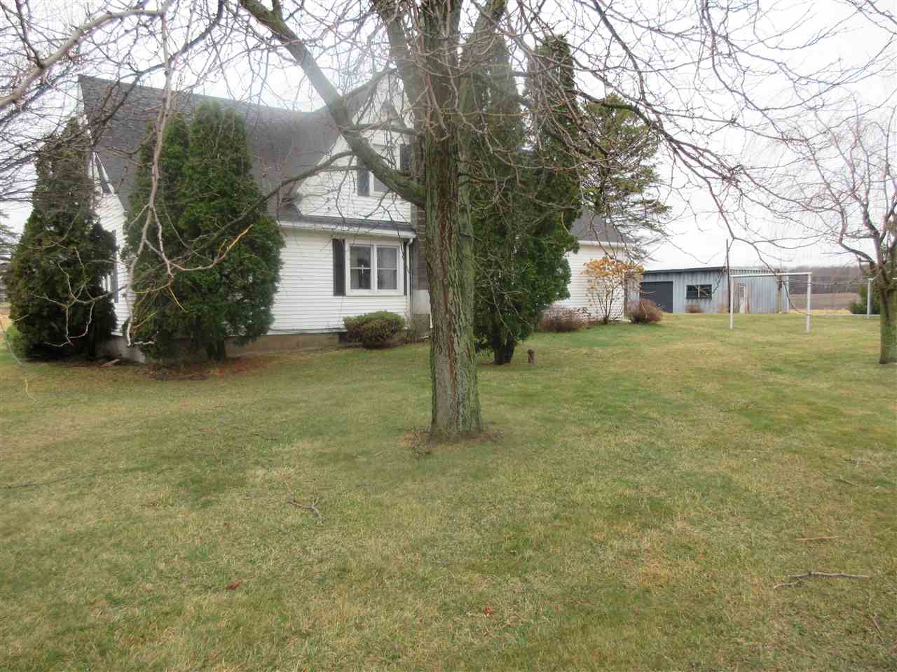 11432 Cleveland Road Carson City, MI 48811 - Photo 3 of 11 1885461-2.JPG