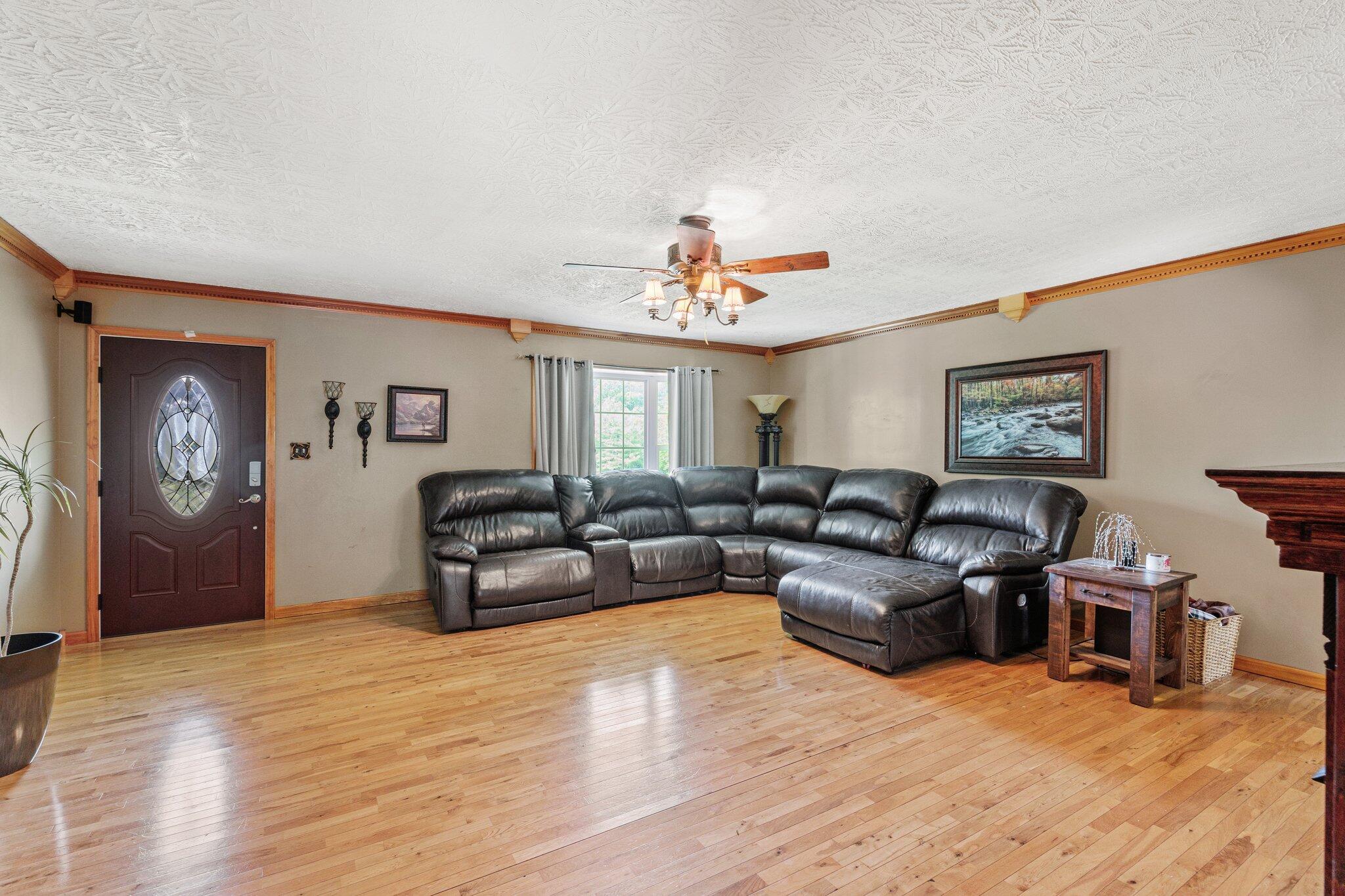 262 Dean Road McKee, KY 40447 - Photo 4 of 32 4-web-or-mls-0J2A6609