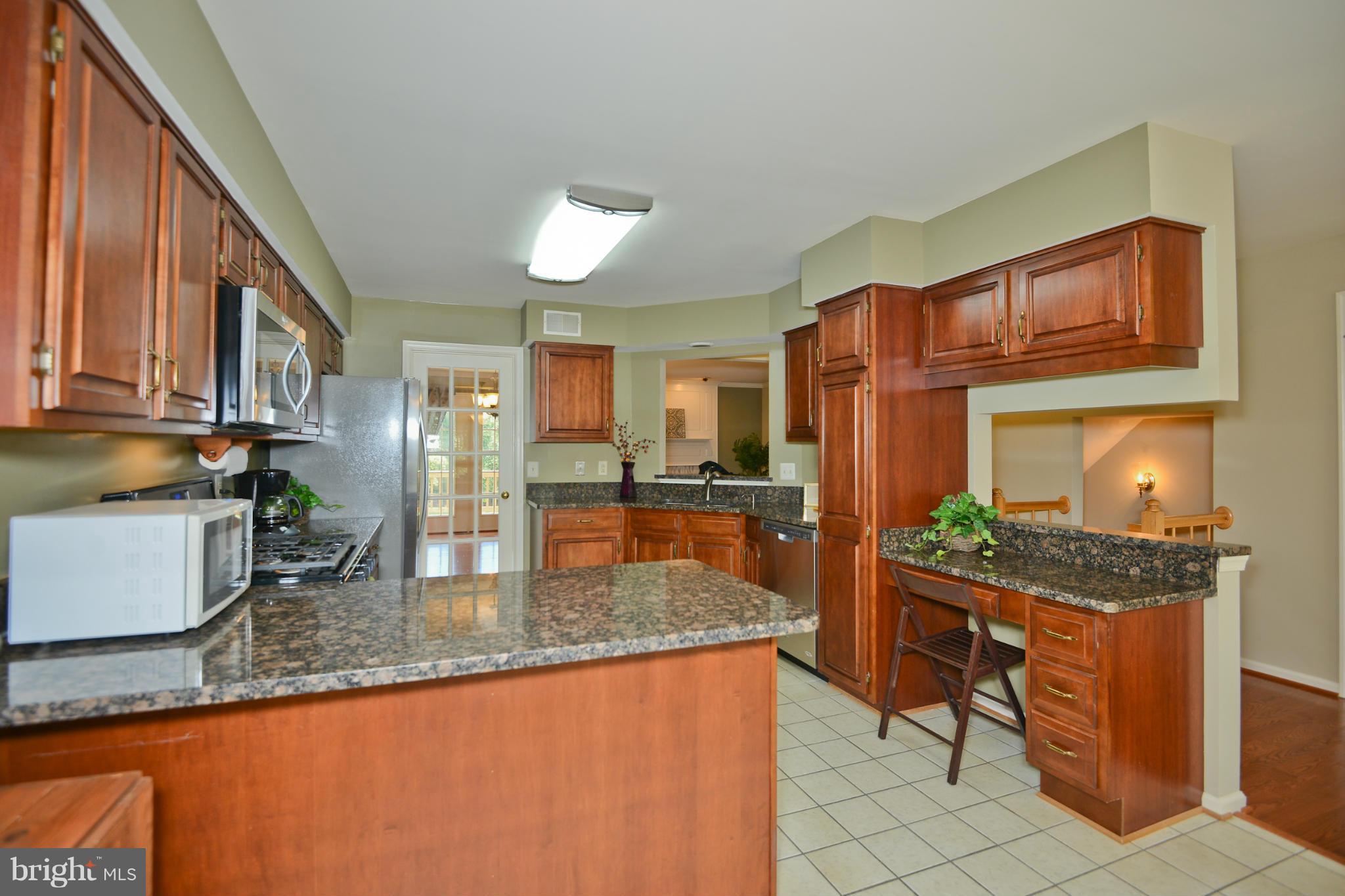 3857 Inverness Road Fairfax, VA 22033 - Photo 17 of 30 Kitchen