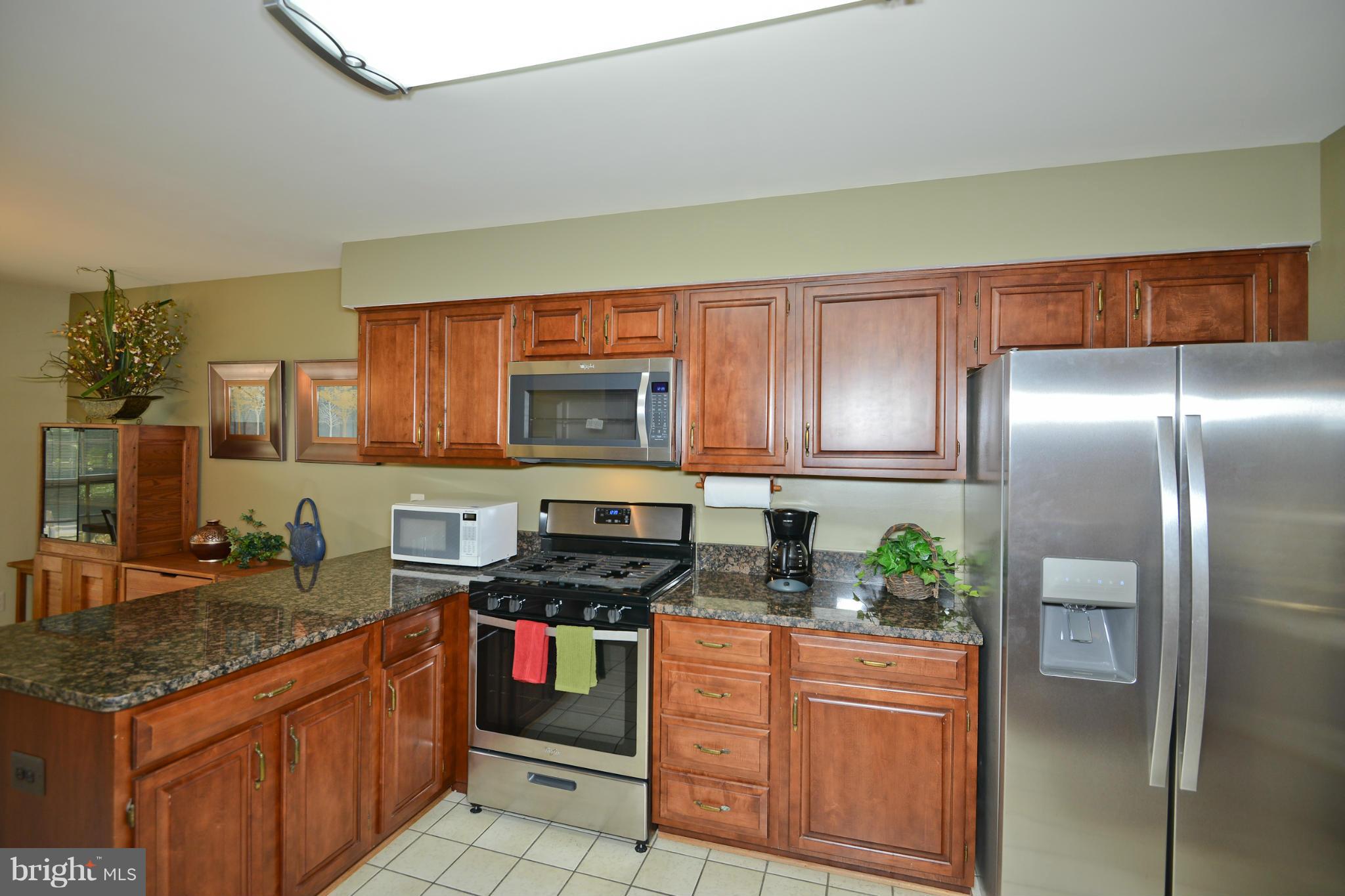 3857 Inverness Road Fairfax, VA 22033 - Photo 18 of 30 Kitchen