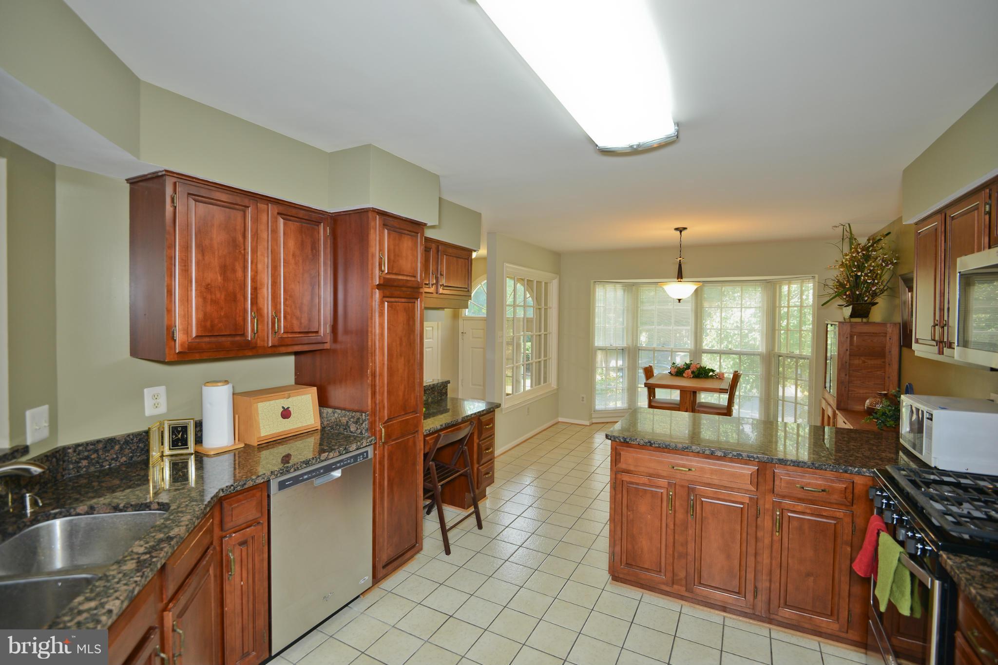 3857 Inverness Road Fairfax, VA 22033 - Photo 19 of 30 Kitchen