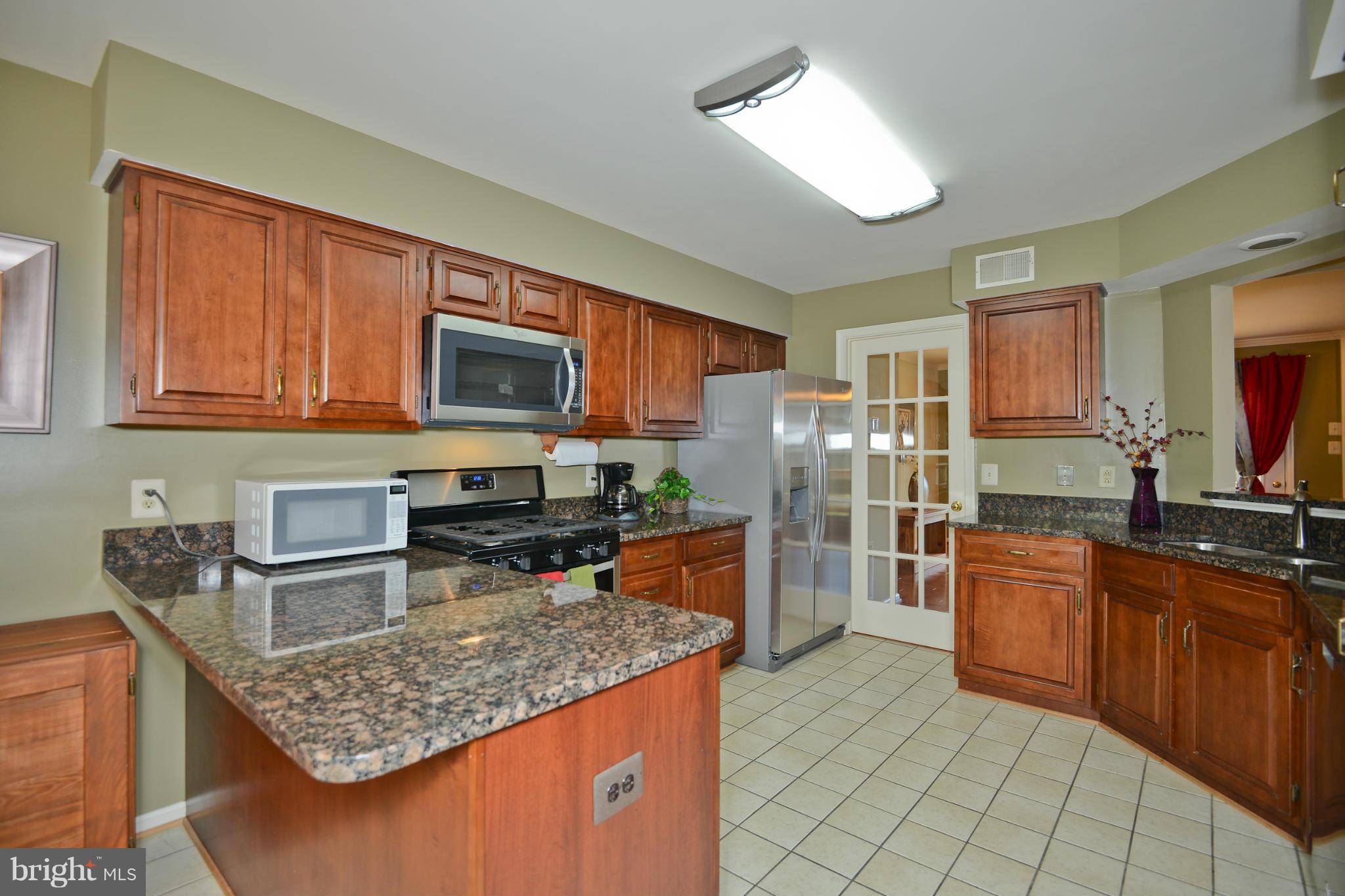 3857 Inverness Road Fairfax, VA 22033 - Photo 21 of 30 Kitchen