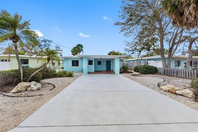 $675,000 | 307 Bahia Vista Drive, Indian Rocks Beach, FL 33785