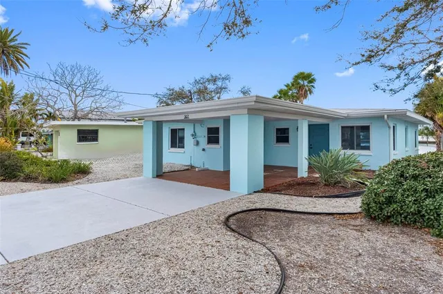 $675,000 | 307 Bahia Vista Drive, Indian Rocks Beach, FL 33785