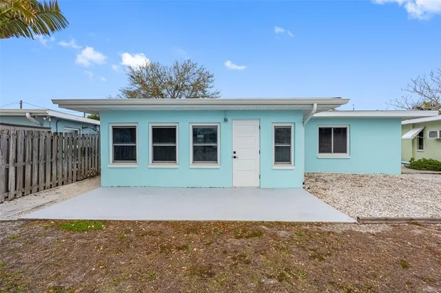 $675,000 | 307 Bahia Vista Drive, Indian Rocks Beach, FL 33785