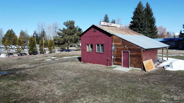 $110,000 | 101 2nd Street East, Fairfield, ID 83327