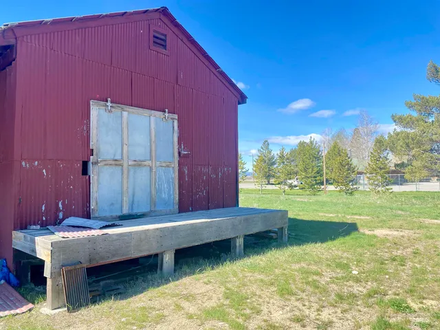 $110,000 | 101 2nd Street East, Fairfield, ID 83327