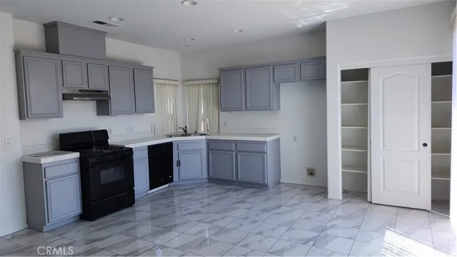 $2,900 | 950 Tucson Court, San Jacinto, CA 92583