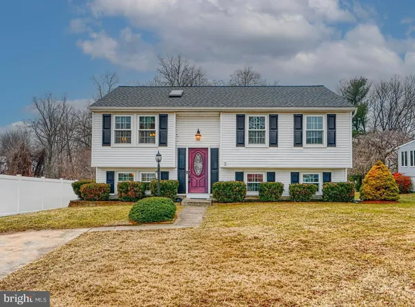 $375,000 | 8908 Goldentree Lane, Essex, MD 21221