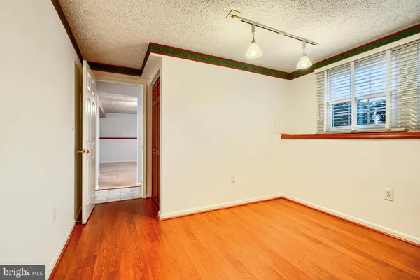 $375,000 | 8908 Goldentree Lane, Essex, MD 21221