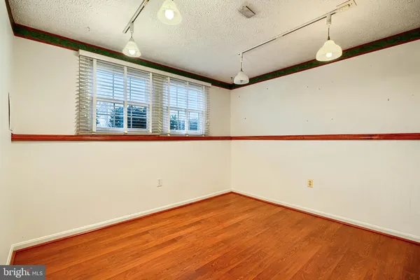 $375,000 | 8908 Goldentree Lane, Essex, MD 21221