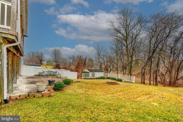 $375,000 | 8908 Goldentree Lane, Essex, MD 21221
