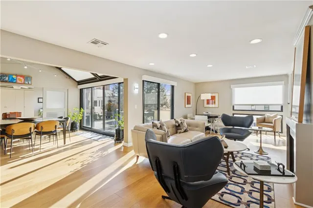 $479,950 | 4549 Walnut Street, Unit 1, Kansas City, MO 64111