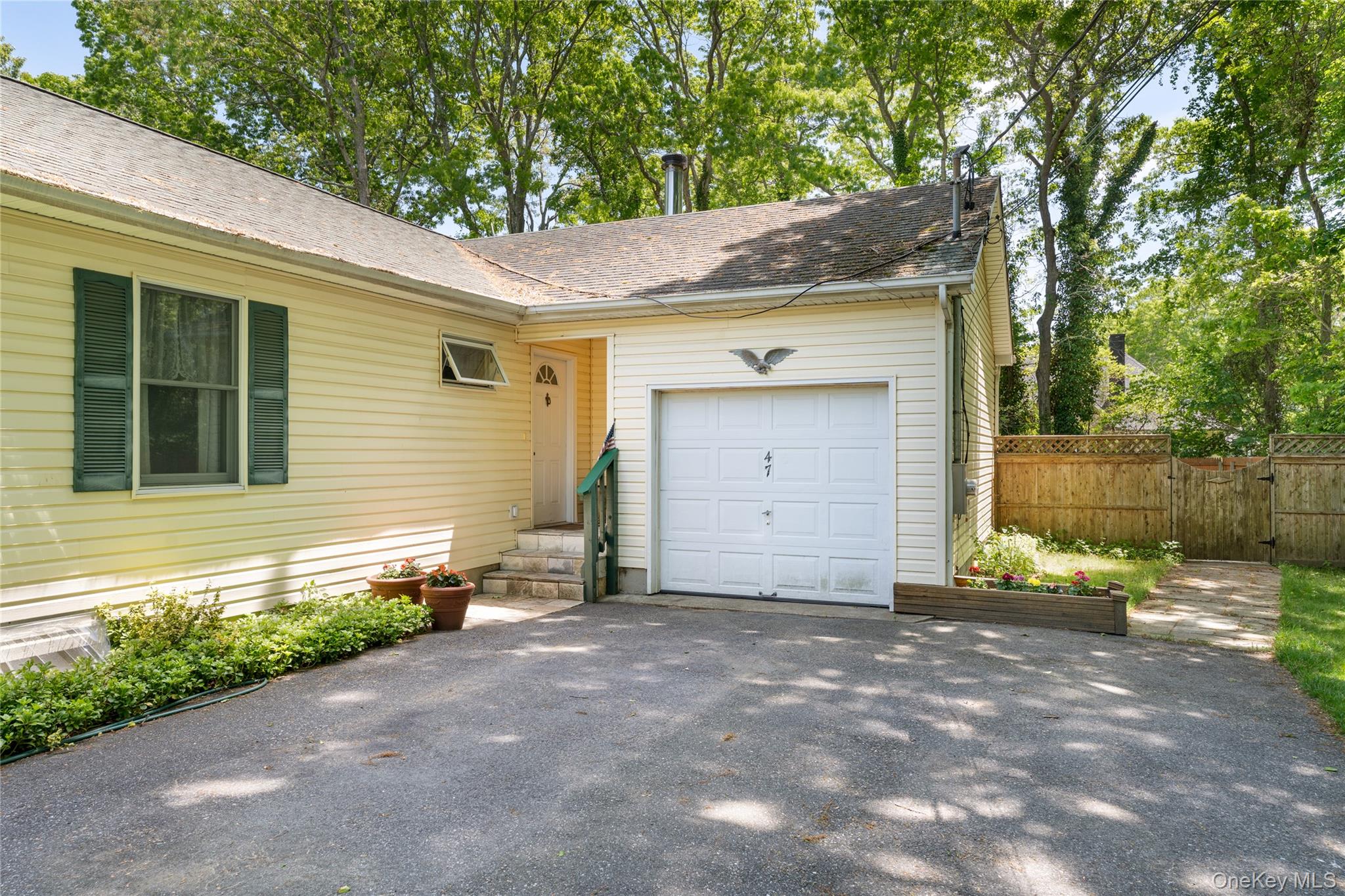 47 Suffolk Road Hampton Bays, NY 11946 - Photo 40 of 42
