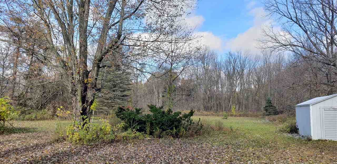 5255 East Vienna Road Clio, MI 48420 - Photo 4 of 21 31399984-3.JPG