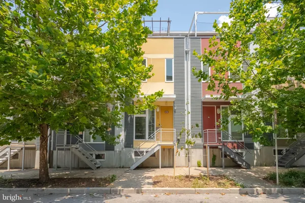$339,900 | 428 East Oliver Street, Baltimore, MD 21202
