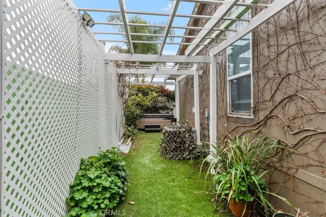 $629,000 | 3595 Santa Fe Avenue, Unit 90, Long Beach, CA 90810