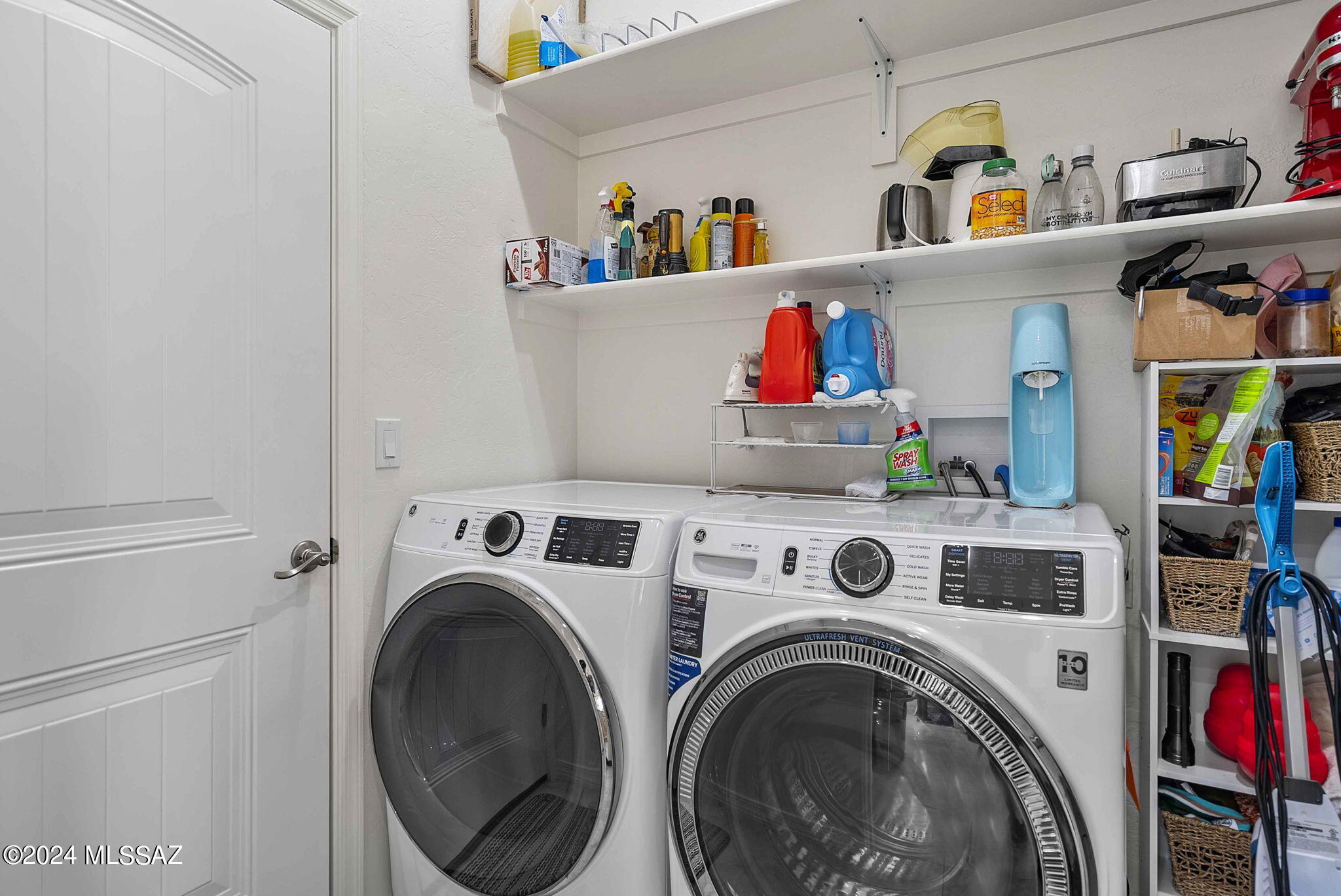 22 Vigas Lane Rio Rico, AZ 85648 - Photo 33 of 40 a utility room with dryer and washer