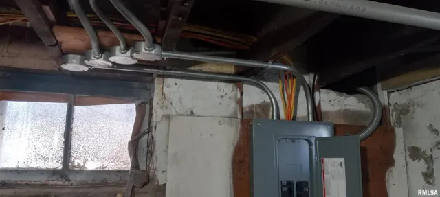 $187,900 | 1812 Pershing Avenue, Davenport, IA 52803