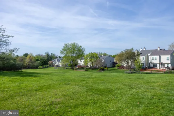 $534,900 | 33 Skyview Way, Newtown, PA 18940