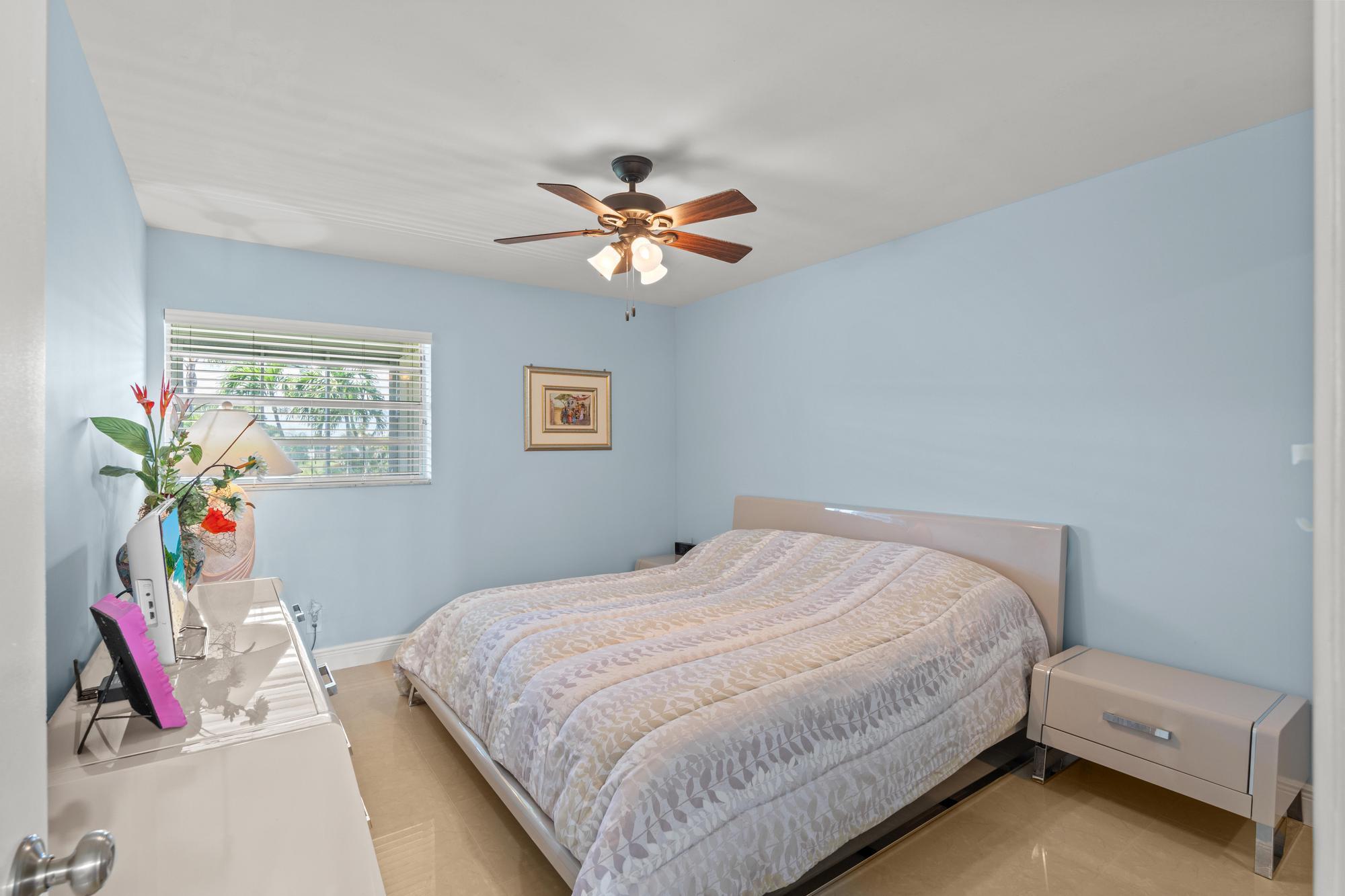 480 Flanders I Delray Beach, FL 33484 - Photo 15 of 44 A7402218-2