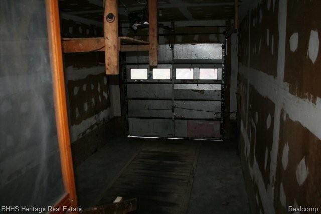 6600 West Lange Road Fowlerville, MI 48836 - Photo 18 of 23 Garage