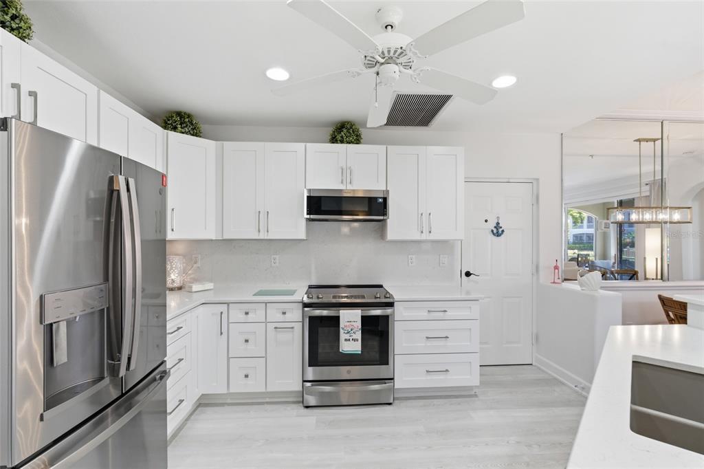 3450 Sunset Key Circle, Unit 101 Punta Gorda, FL 33955 - Photo 19 of 65