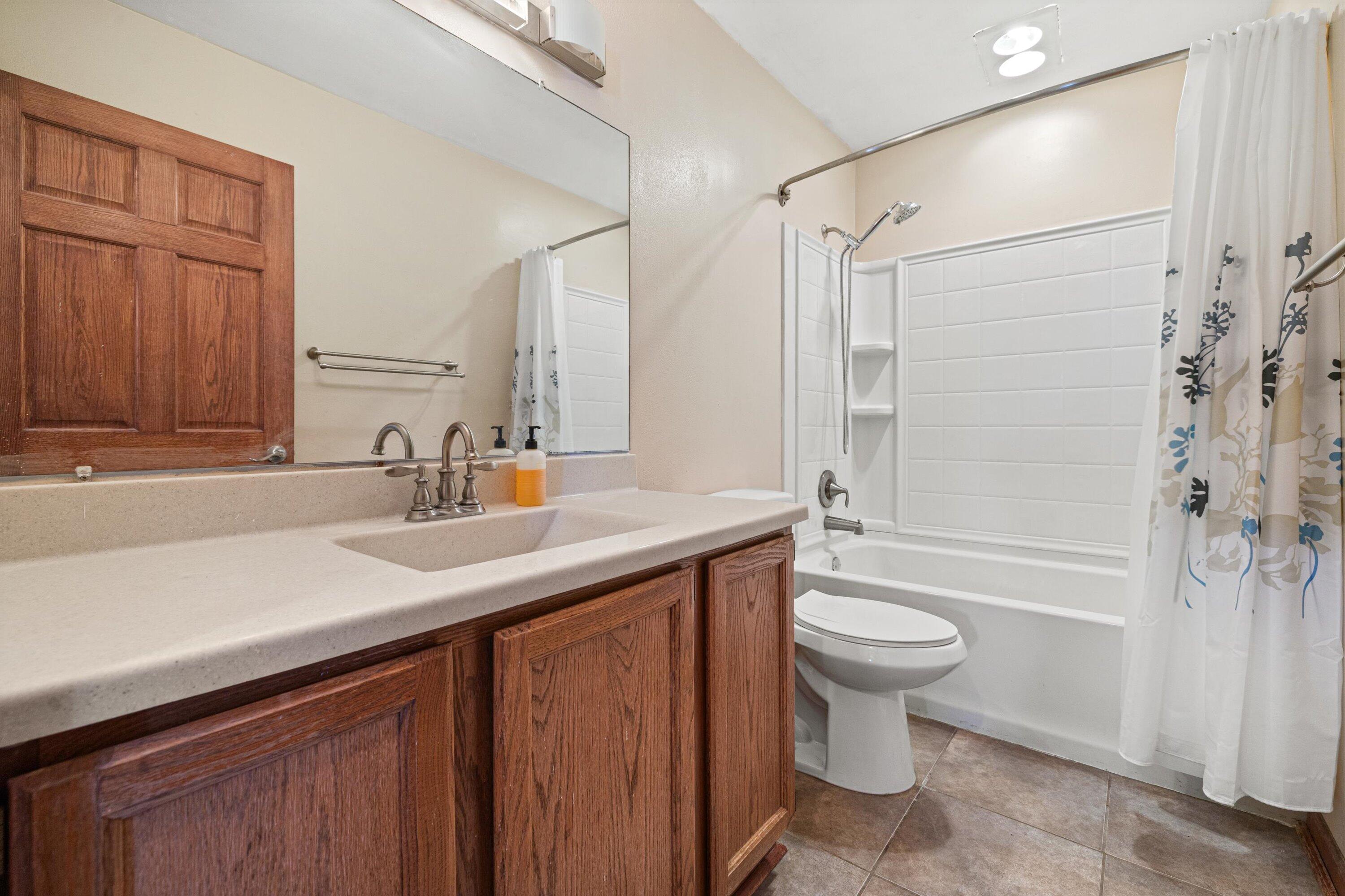 1523 Grandview Court, Unit 4 Dover, WI 53139 - Photo 10 of 32 10-IMG_5941