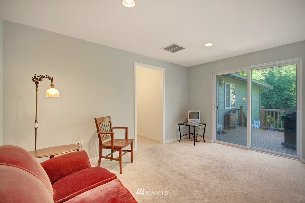 1113 200th Place Southeast Bothell, WA 98012 - Photo 12 of 17 Gallery Image 12
