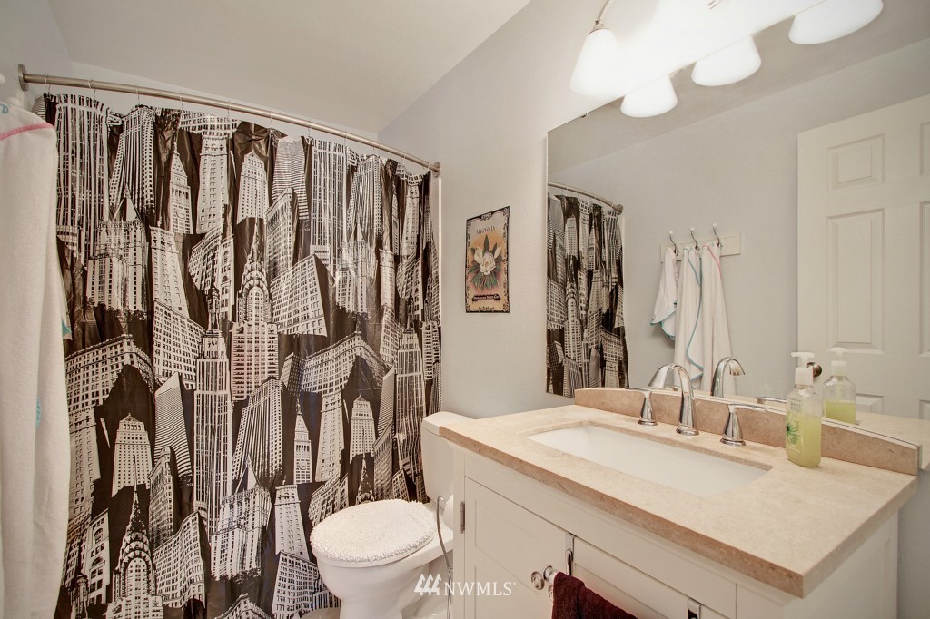 1113 200th Place Southeast Bothell, WA 98012 - Photo 10 of 17 Gallery Image 10