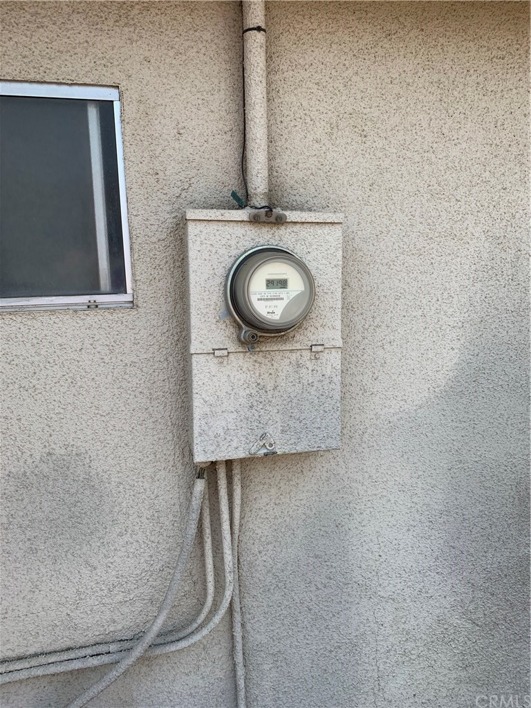7771 Philbin Avenue Riverside, CA 92503 - Photo 9 of 30 a view of entryway
