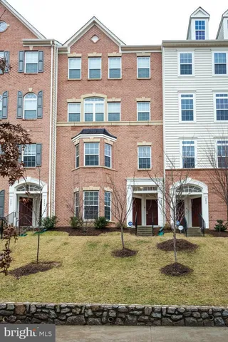 $385,000 | 2601 Eastbourne Drive, Woodbridge, VA 22191