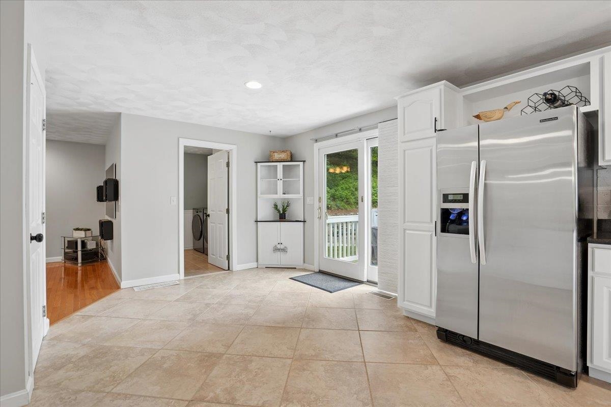 56 Patriot Road Tyngsborough, MA 01879 - Photo 13 of 55