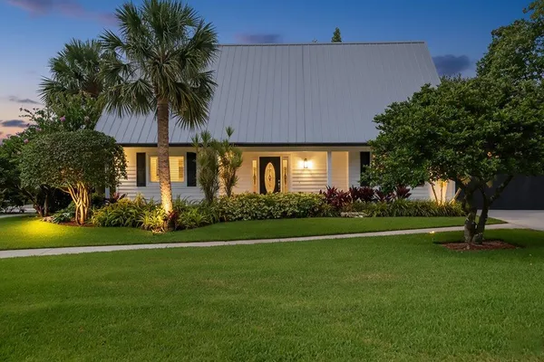 $765,000 | 9200 Southeast Olympus Street, Hobe Sound, FL 33455